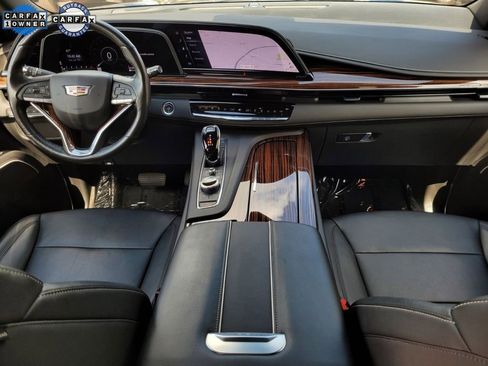 Used 2022 Cadillac Escalade Luxury w/ LPO, Illumination Package image 14
