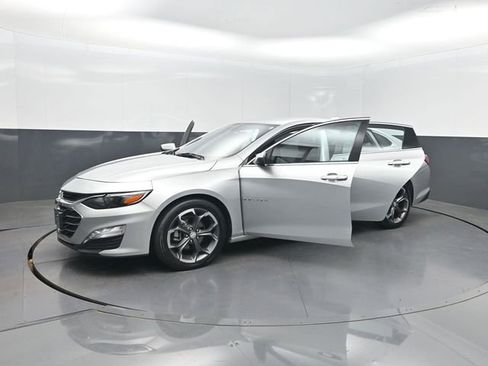Used 2022 Chevrolet Malibu LT FWD image 38