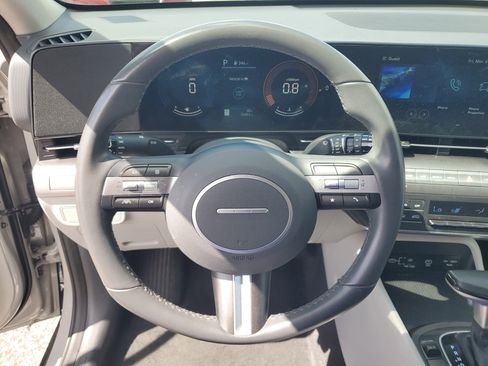 Used 2025 Hyundai Kona SEL image 16