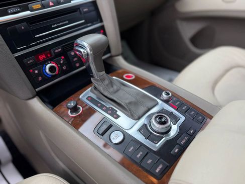 Used 2013 Audi Q7 3.0T S line Prestige image 24