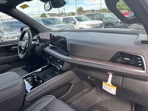 New 2026 Chevrolet Tahoe Premier w/ Sun And Tow Package image 25