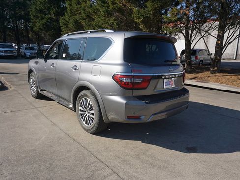 Used 2023 Nissan Armada SL w/ Captain's Chairs Package image 21