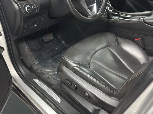 Used 2018 Buick Envision Essence AWD/4WD image 24