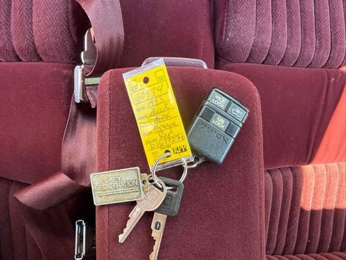 Used 1993 Buick Park Avenue FWD image 28