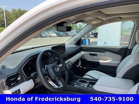 Used 2026 Honda Pilot Touring image 33