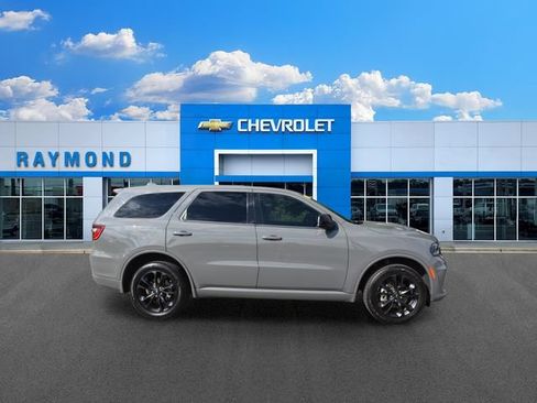 Used 2022 Dodge Durango GT w/ Blacktop Package AWD/4WD image 2
