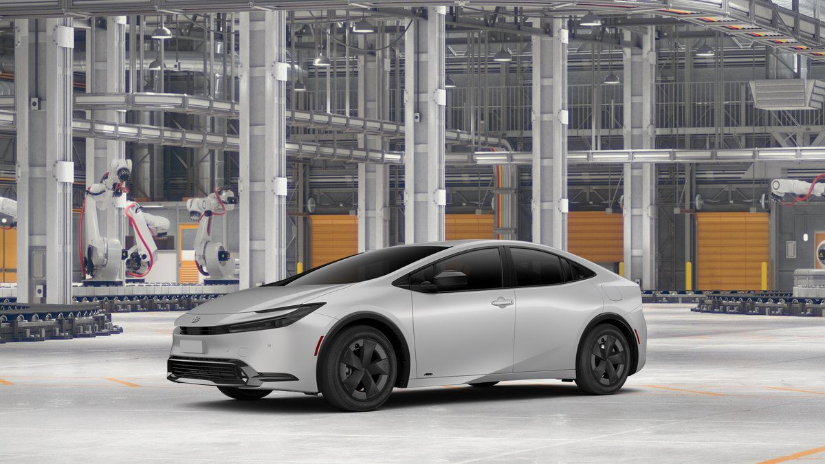 New 2027 Toyota Prius LE AWD/4WD image 2
