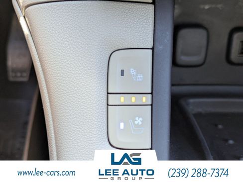 Used 2017 GMC Acadia Denali w/ Technology Package FWD image 31