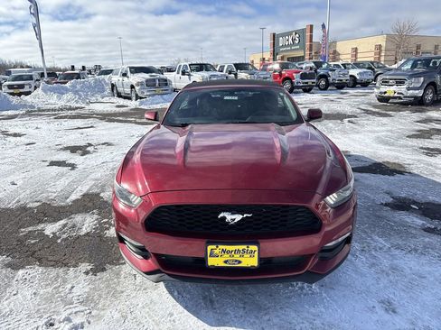 Used 2015 Ford Mustang Convertible image 3