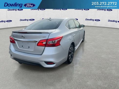 Used 2019 Nissan Sentra SR image 2