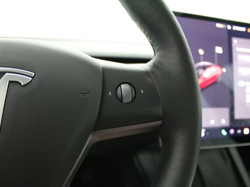 Used 2021 Tesla Model 3 Standard Range Plus image 26