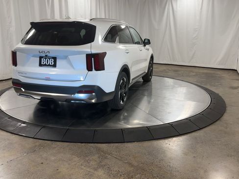 New 2025 Kia Sorento EX image 9
