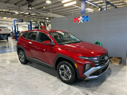 New 2026 Hyundai Tucson Blue SE w/ Tow & Go Package image 2