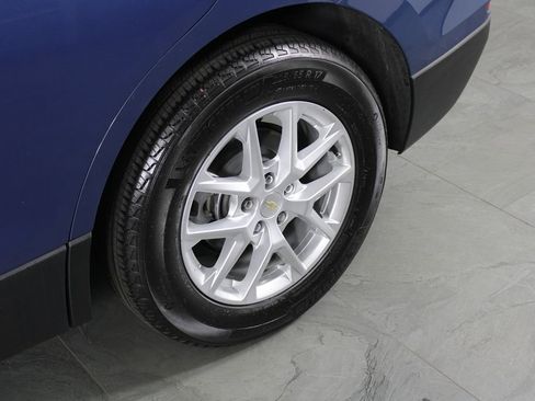 Used 2024 Chevrolet Equinox LS w/ LS Convenience Package image 12