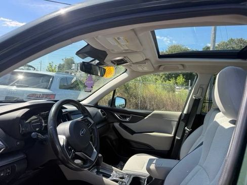 Used 2022 Subaru Forester Premium AWD/4WD image 10