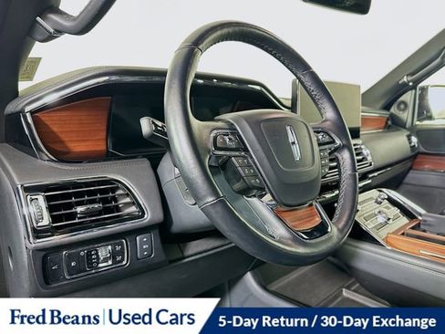 Used 2023 Lincoln Navigator L Reserve AWD/4WD image 11