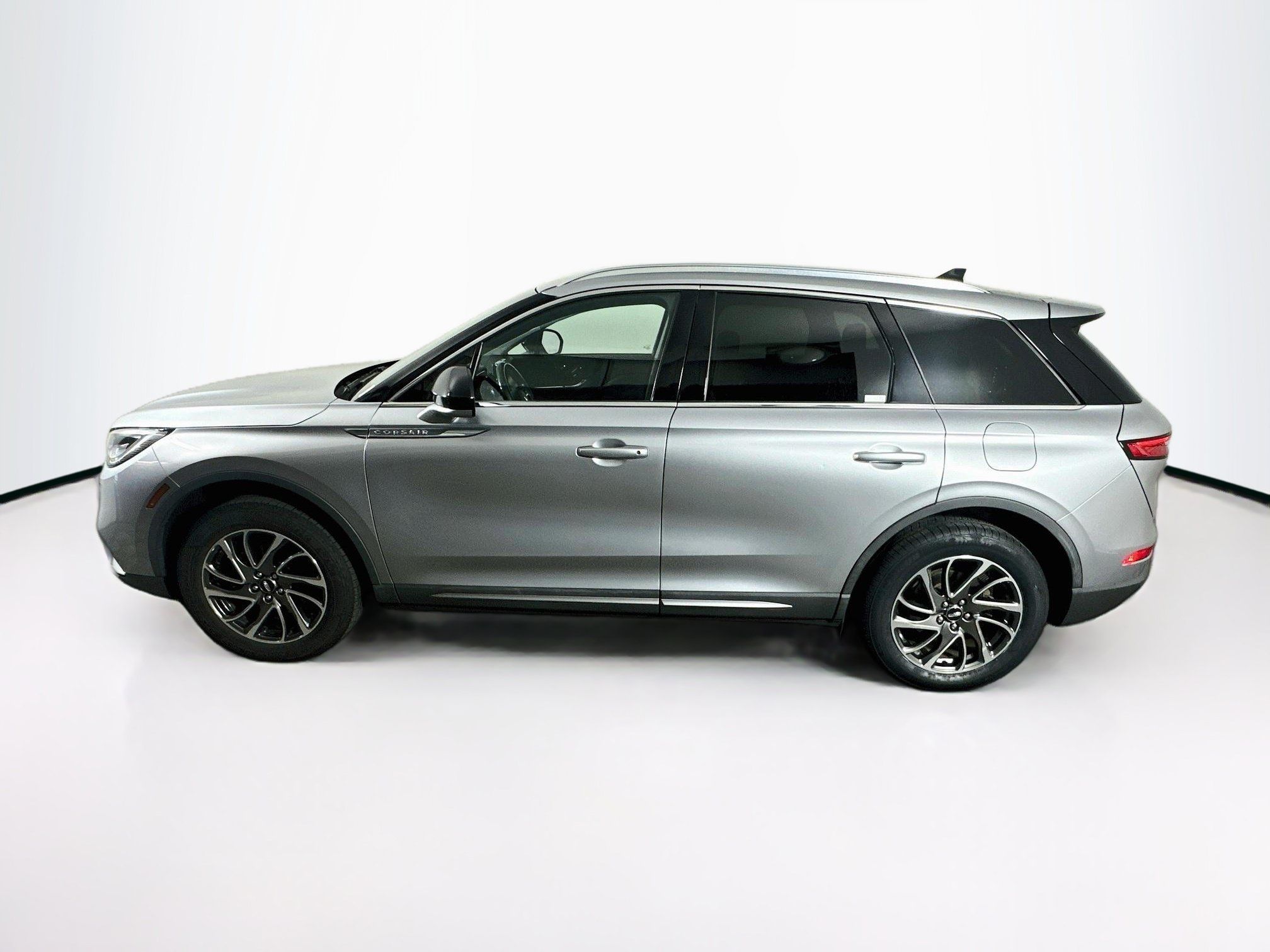 Used 2021 Lincoln Corsair FWD image 4