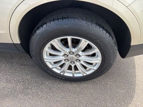 Used 2017 Cadillac XT5 FWD w/ LPO, Wheel Lock Package image 44