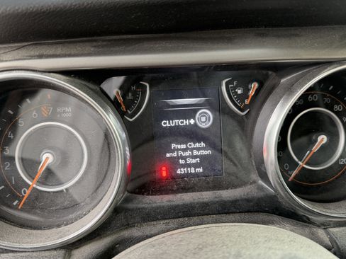 Used 2019 Jeep Wrangler Sport image 13