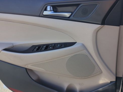 Used 2016 Hyundai Tucson Limited image 13