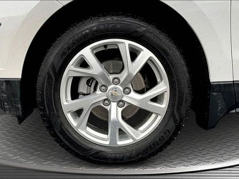 Used 2020 Chevrolet Equinox Premier image 33