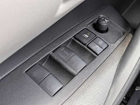Used 2022 Toyota Corolla LE w/ LE Convenience Package FWD image 20