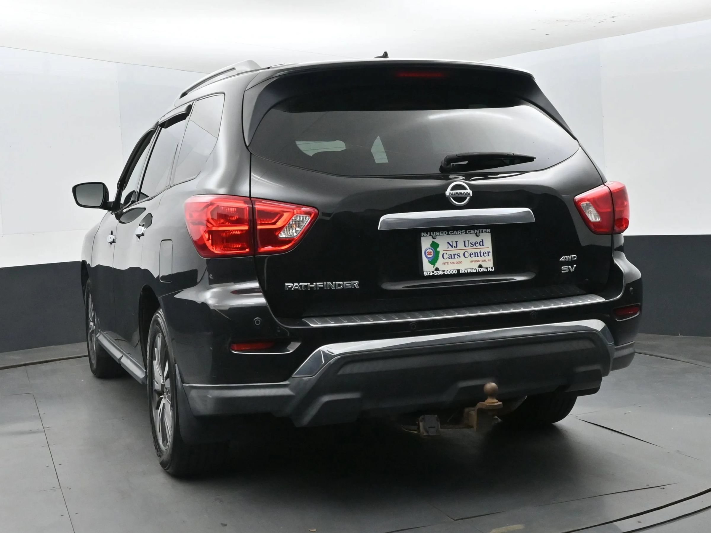 Used 2017 Nissan Pathfinder SV AWD/4WD image 8