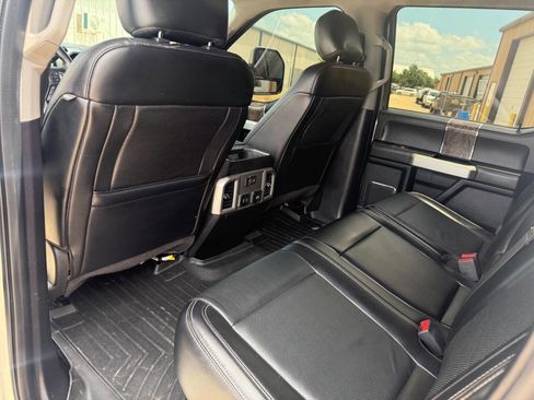 Used 2019 Ford F250 Lariat w/ Lariat Value Package AWD/4WD image 15