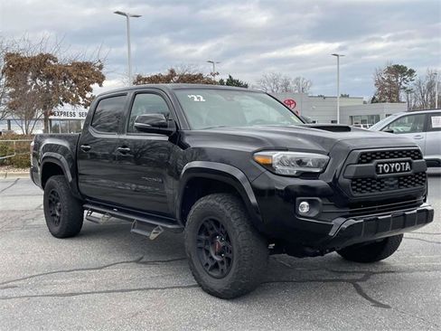 Used 2022 Toyota Tacoma TRD Sport image 7