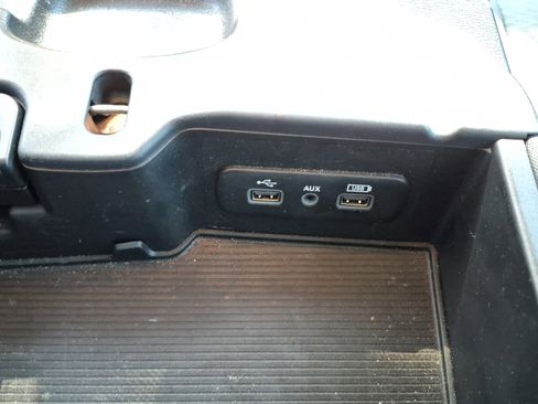 Used 2019 RAM 1500 Express w/ Express Value Package image 16