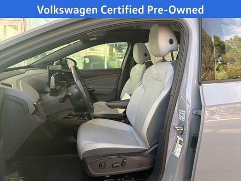 Certified 2022 Volkswagen ID.4 Pro S image 18