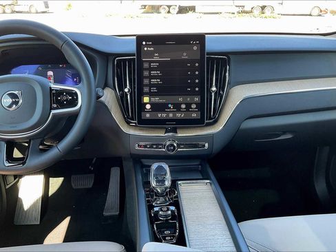New 2026 Volvo XC60 B5 Plus w/ Protection Package Premier image 9