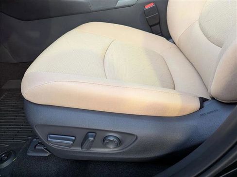 New 2025 Toyota RAV4 XLE w/ Convenience Package image 4