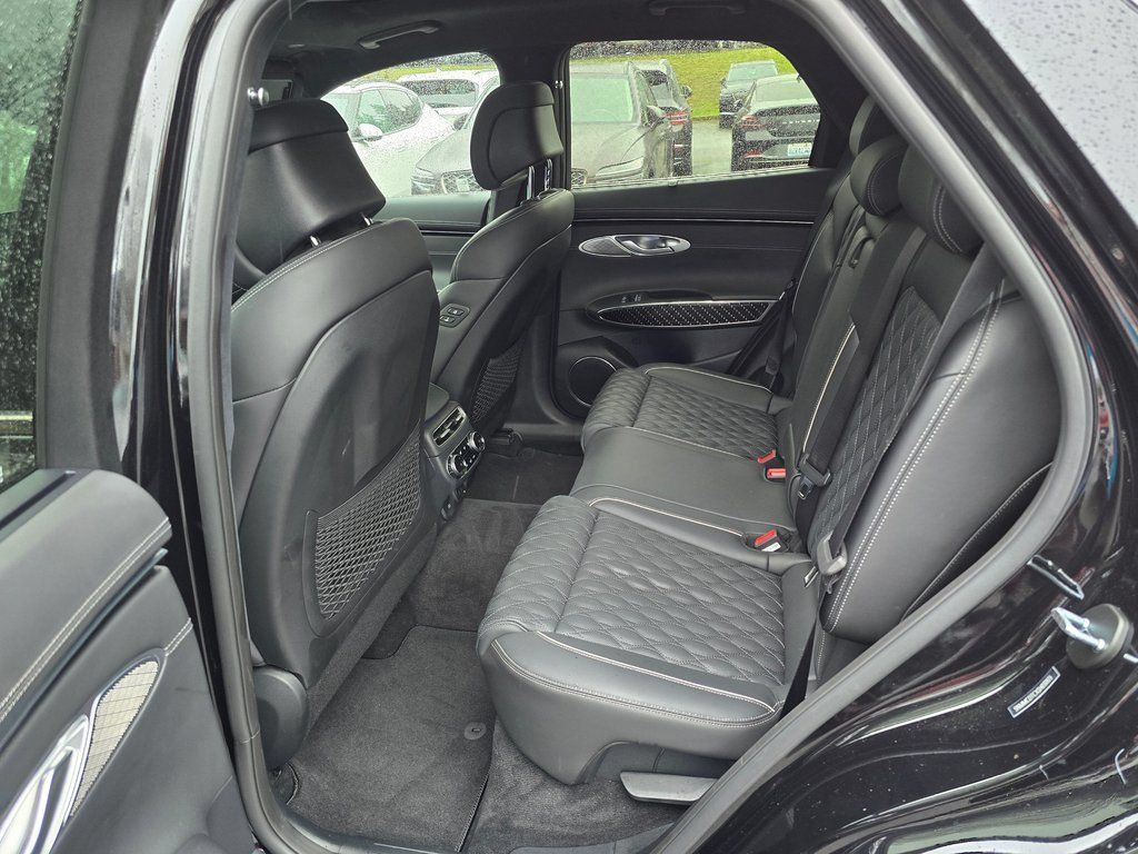 Certified 2025 Genesis GV70 3.5T Sport w/ Sport Prestige Package AWD/4WD image 16