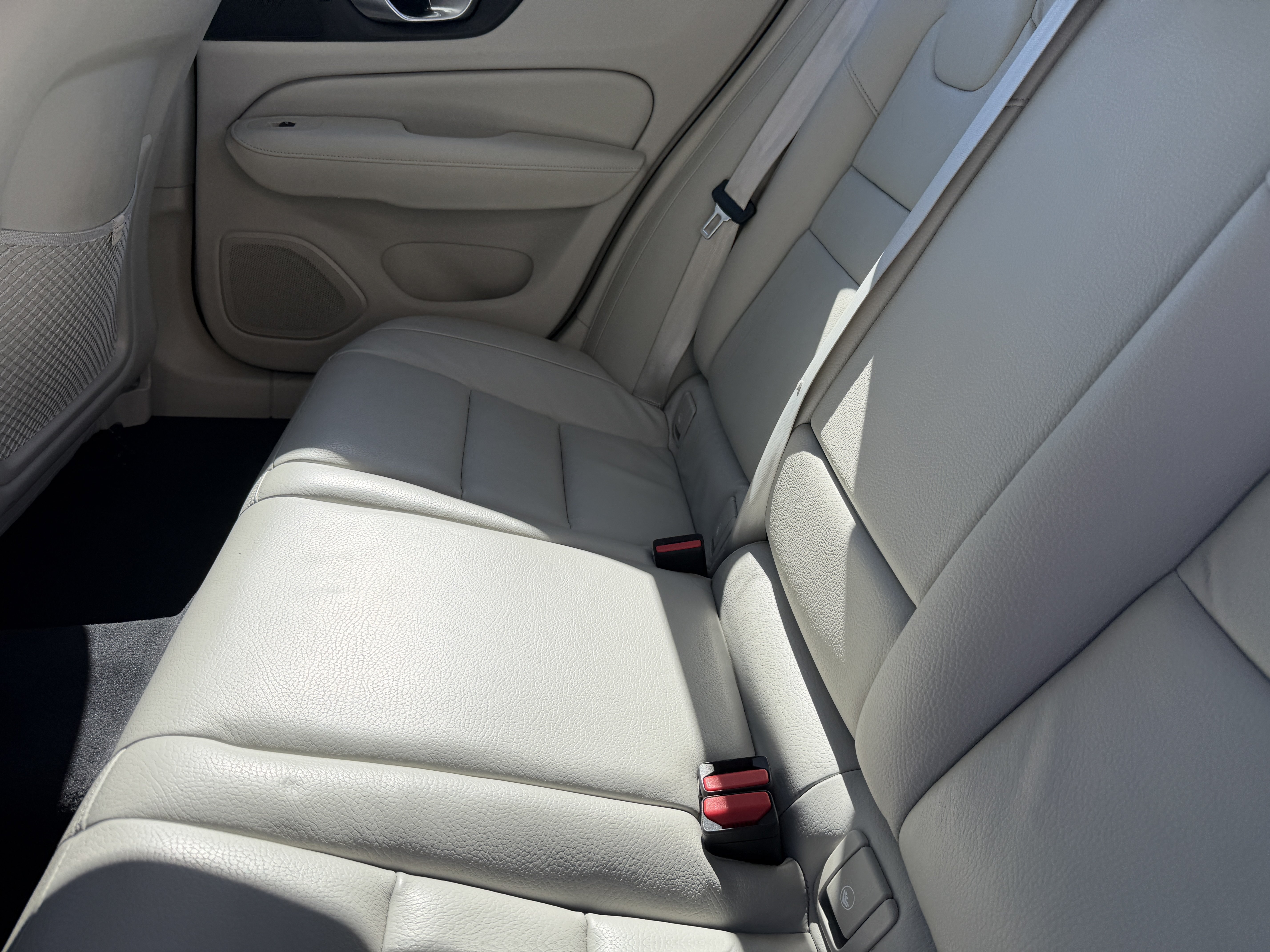 Certified 2024 Volvo S60 B5 Plus AWD/4WD image 14