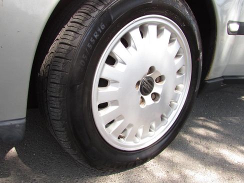 Used 2001 Volvo V70 image 31