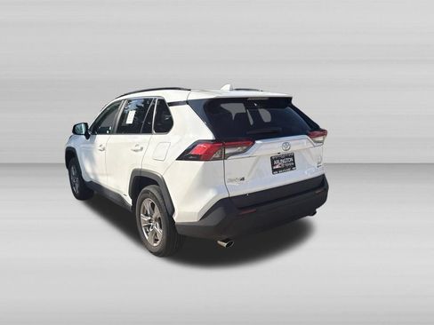 Used 2025 Toyota RAV4 XLE AWD/4WD image 7