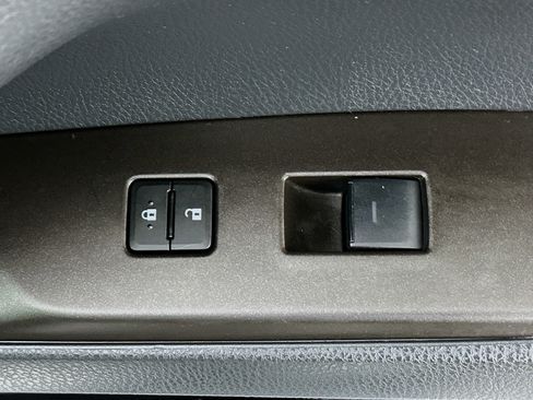 Used 2022 Toyota Camry SE w/ Convenience Package image 29