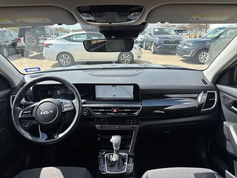 Used 2025 Kia Seltos S image 34