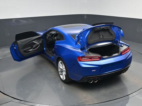 Used 2018 Chevrolet Camaro SS image 30