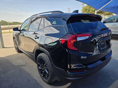 Used 2023 GMC Terrain SLE w/ Driver Convenience Package FWD image 3
