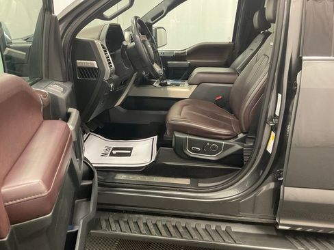 Used 2016 Ford F150 Platinum w/ Equipment Group 701A Luxury image 7