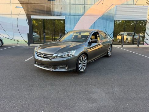 Used 2014 Honda Accord Sport image 9