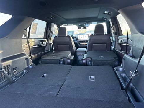 New 2026 Ford Explorer Platinum image 53