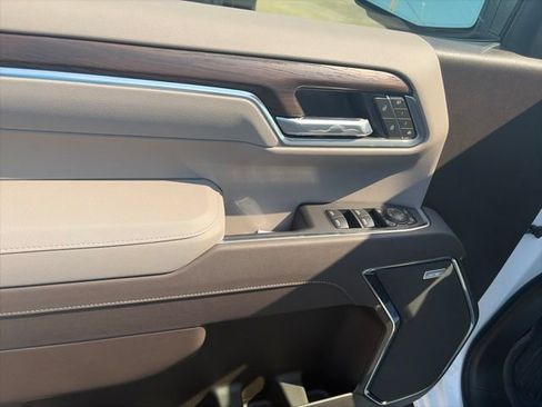 New 2026 GMC Sierra 1500 SLT w/ SLT Premium Plus Package AWD/4WD image 17