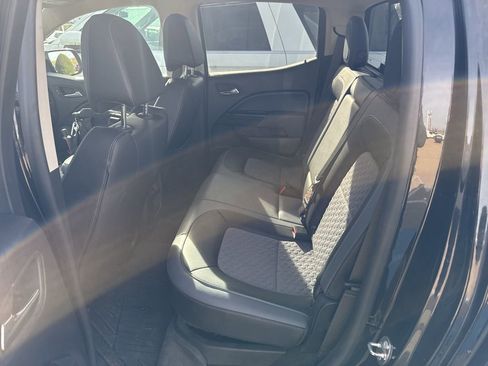 Used 2018 Chevrolet Colorado Z71 image 11