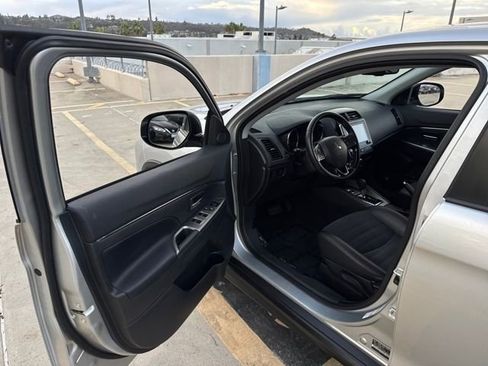 Used 2024 Mitsubishi Outlander Sport SE image 25