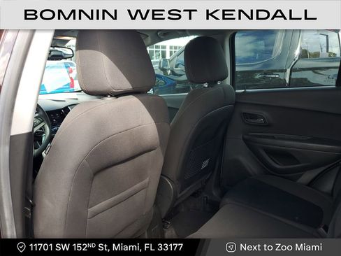 Used 2021 Chevrolet Trax LS image 16