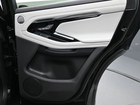 Used 2023 Land Rover Range Rover Evoque SE image 22