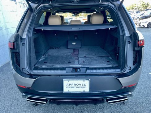 Used 2023 Land Rover Range Rover Sport SE image 36